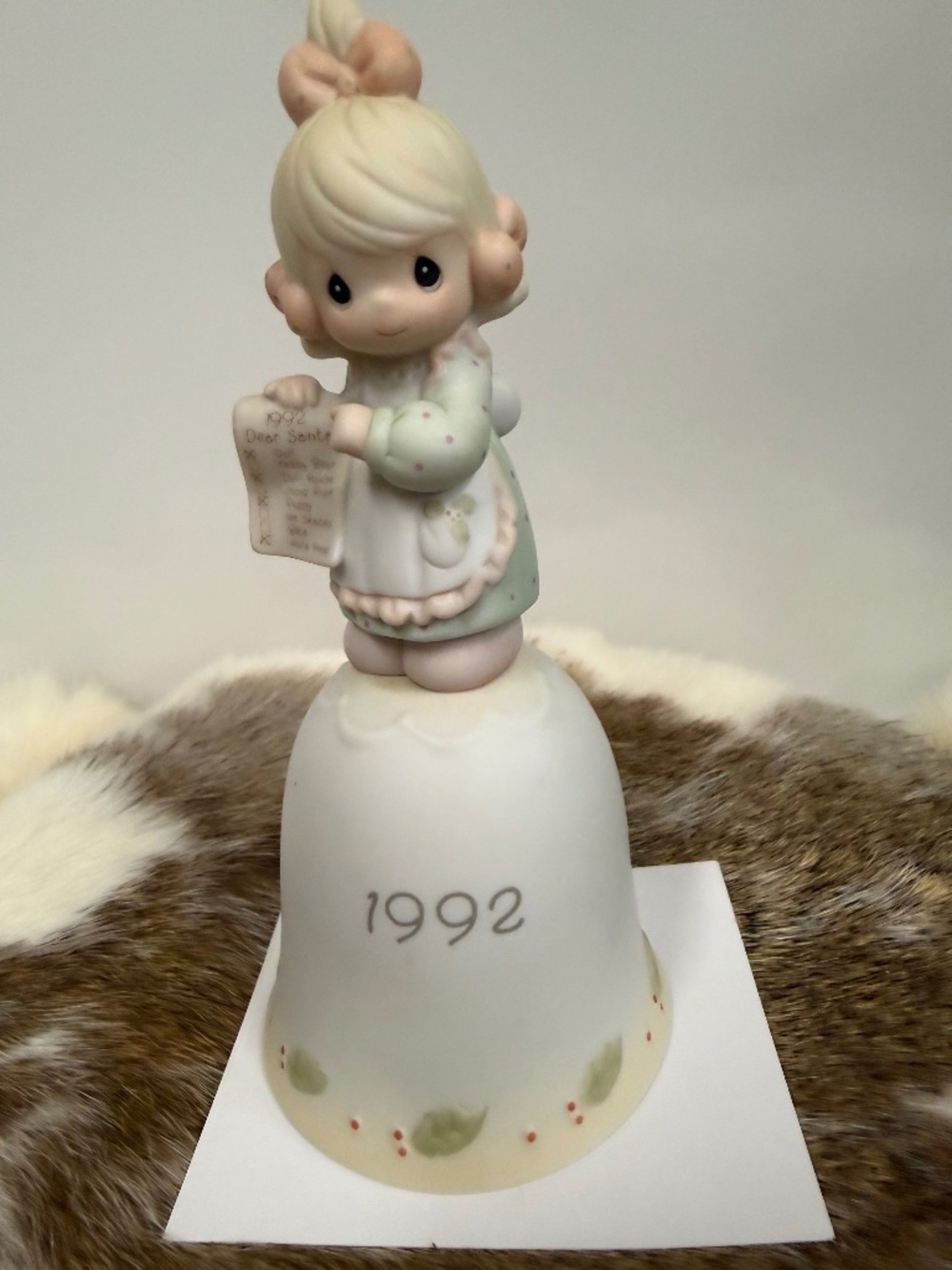Precious Moments- 1992 Bell- EJ698